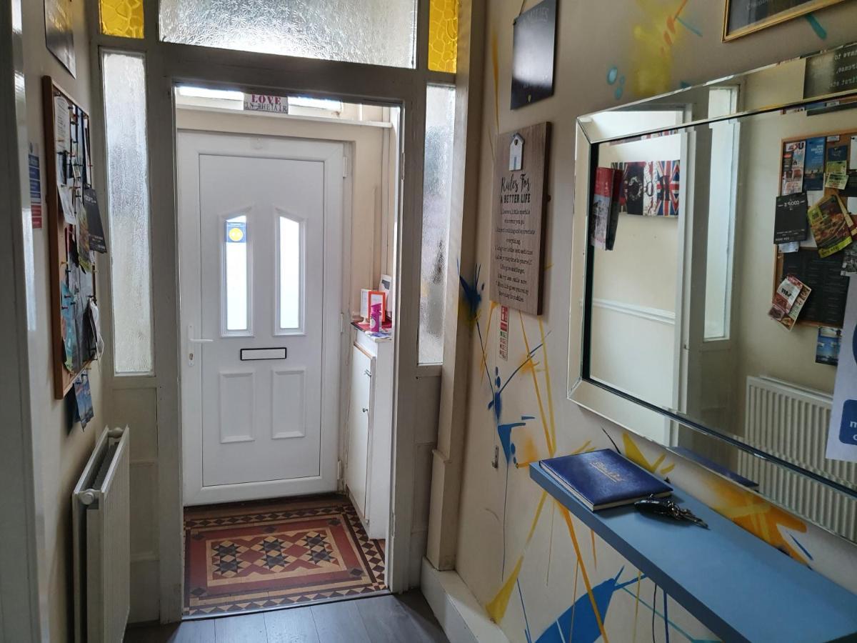 12 Person 6 Bedroom Self Catering House Liverpool Kültér fotó