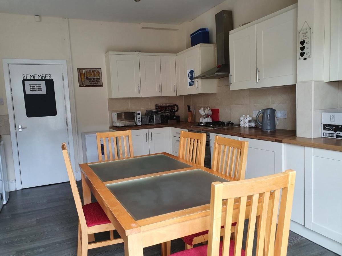 12 Person 6 Bedroom Self Catering House Liverpool Kültér fotó