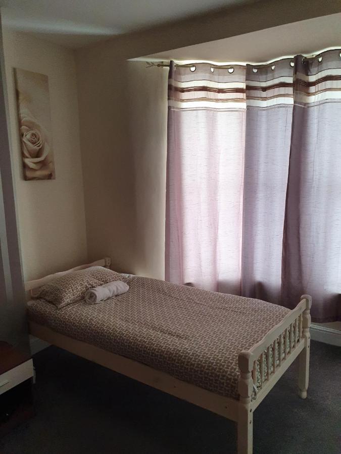12 Person 6 Bedroom Self Catering House Liverpool Kültér fotó