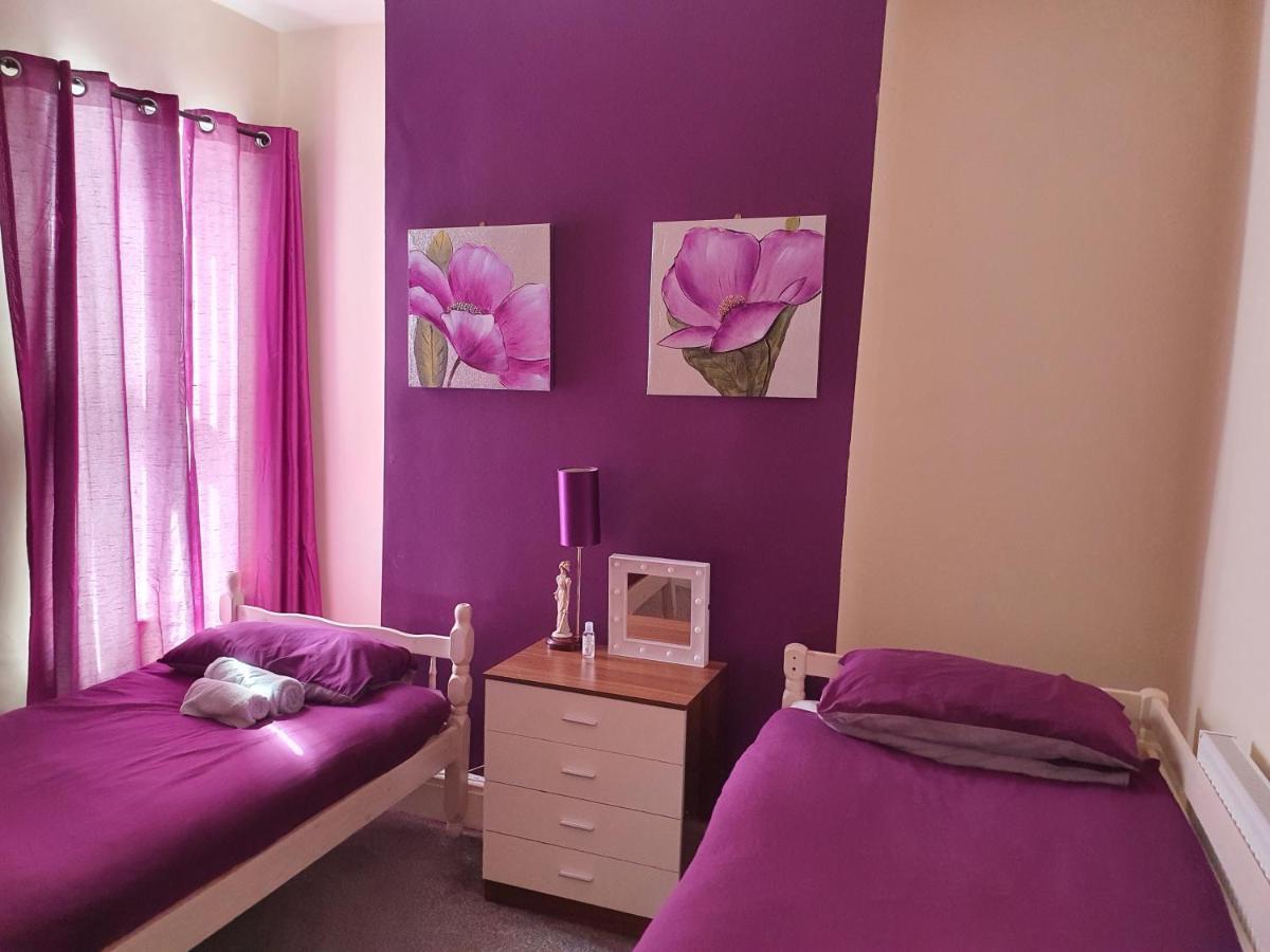 12 Person 6 Bedroom Self Catering House Liverpool Kültér fotó