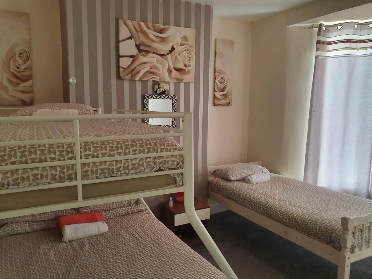 12 Person 6 Bedroom Self Catering House Liverpool Kültér fotó