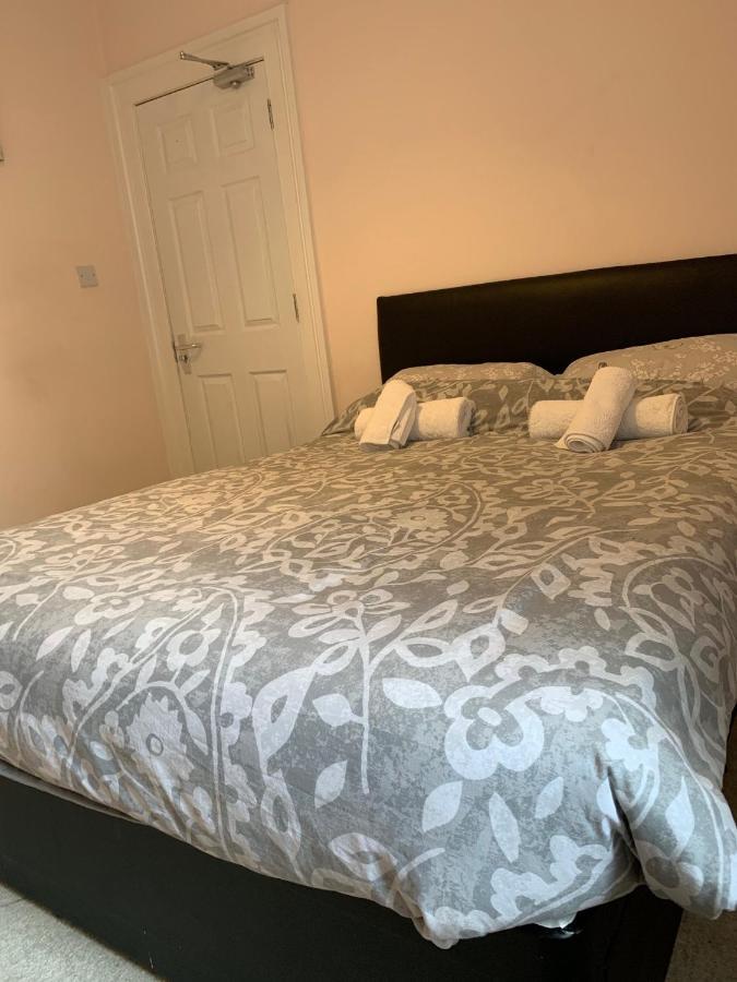 12 Person 6 Bedroom Self Catering House Liverpool Kültér fotó