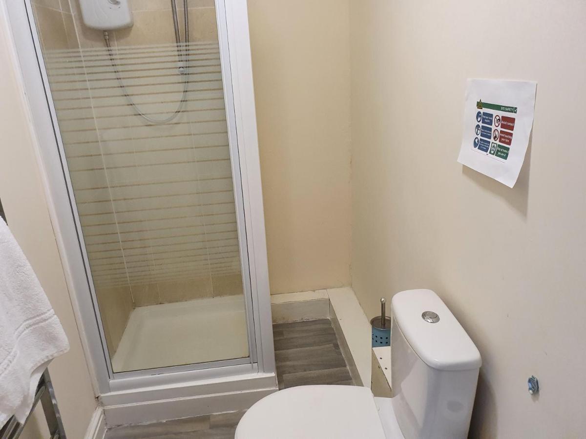 12 Person 6 Bedroom Self Catering House Liverpool Kültér fotó