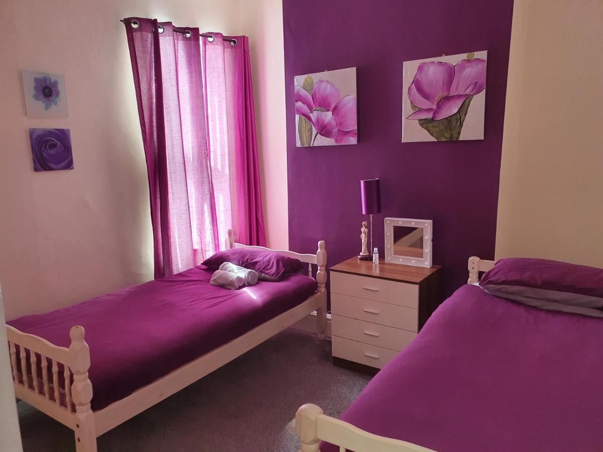 12 Person 6 Bedroom Self Catering House Liverpool Kültér fotó